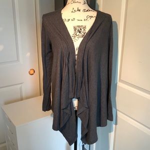 Gray long sleeve cardigan
